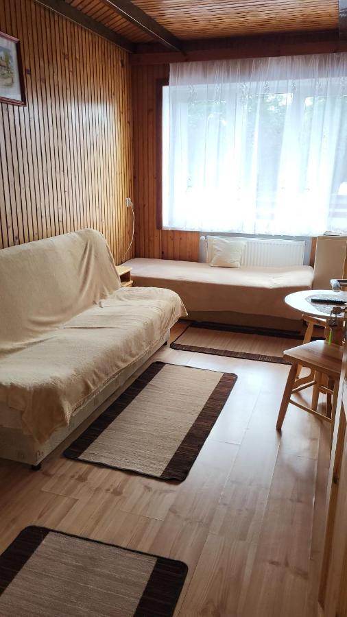 "U Izy" Pokoje Goscinne I Przyczepy Campingowe 梅尔诺 外观 照片